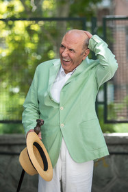 جواد مجابی شاعر، نویسنده، منتقد هنری و روزنامهنگار