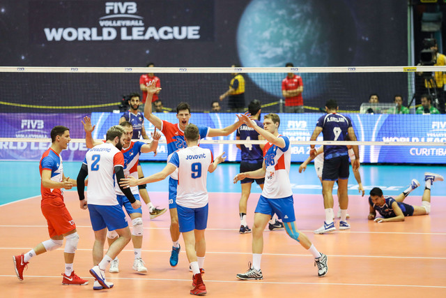 والیبالیست صربستان: تماشاگران ایرانی شگفت انگیزند/ باشگاه‌های ایرانی سطح بالایی دارند