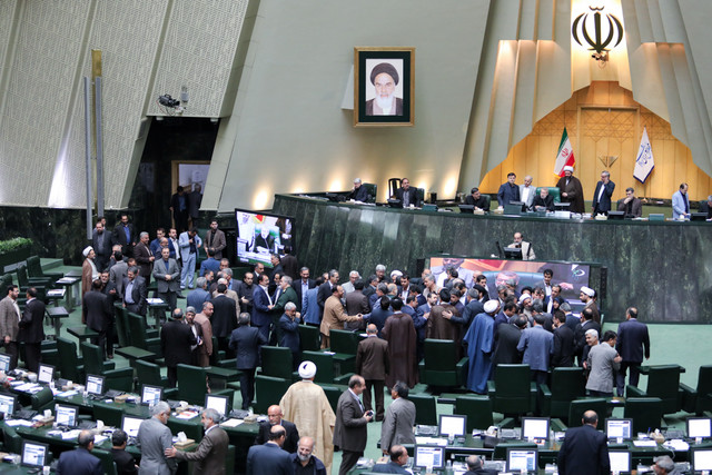 3 سال از آغاز بررسی طرحی میراثی در مجلس میگذرد اما ... 3 سال از آغاز بررسی طرحی میراثی در مجلس میگذرد اما ...