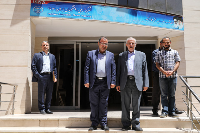 بازدید رئیس بنیاد مستضعفان از ایسنا بازدید رئیس بنیاد مستضعفان از ایسنا