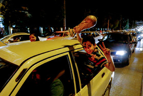 شادی مردم پس از صعود تیم ملی فوتبال به جام جهانی - همدان