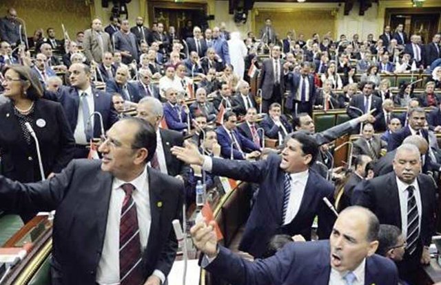 بحث‌وجدل در پارلمان مصر بر سر توافقنامه تیران و صنافیر ادامه دارد