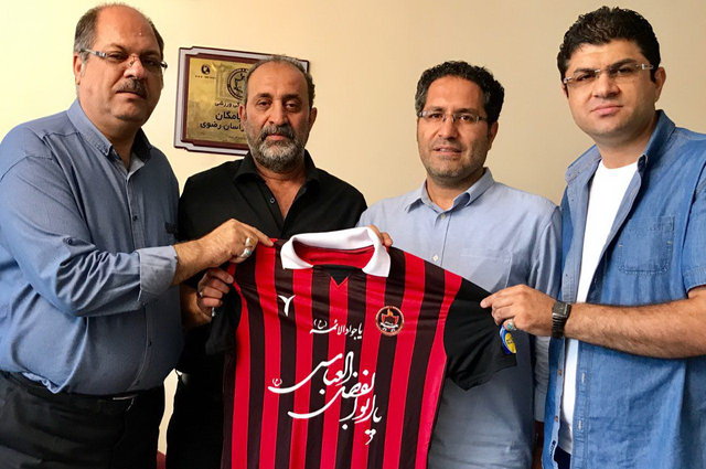 تمدید قرارداد یک بازیکن و مربی سیاه‌جامگان