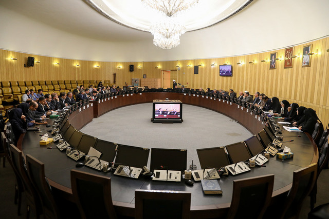 عکس آرشیوی است بررسی مشکلات بودجهای پایتخت در نشست مجمع نمایندگان و هیات رییسه شورای شهر تهران