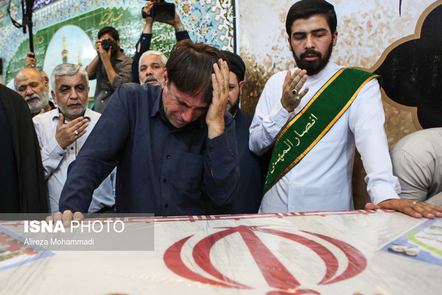 تشییع همزمان پیکرهای ۲۰۰ شهید در نقاط مختلف کشور