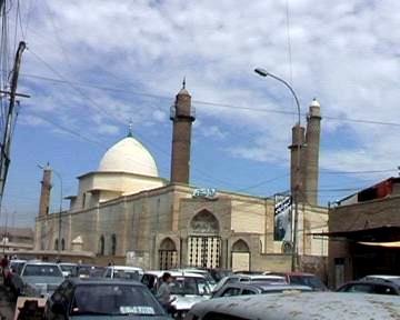انهدام مسجد تاریخی موصل/داعش و آمریکا یکدیگر را متهم می‌کنند