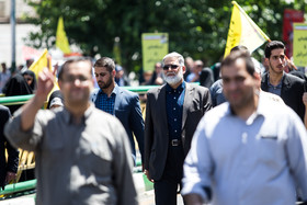 حضور احمدرضا پوردستان جانشین فرمانده کل ارتش در راهپیمایی روز قدس تهران