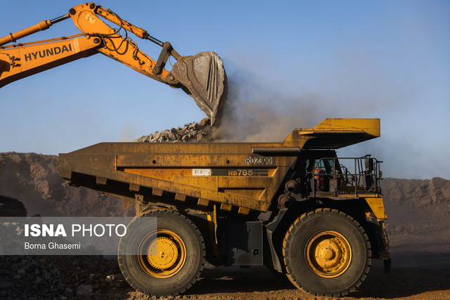 عکس از آرشیو است آب؛ چالش بزرگ معادن رشتخوار