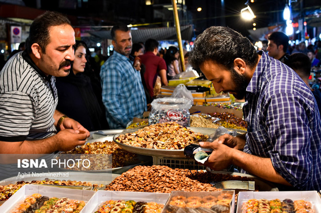بازار شب عید فطر در آبادان