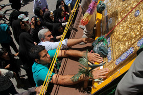 استقبال از درب مطهر امامین عسکریین (ع) ورودی سرداب غيبت  امام زمان (عج) در کوهدشت لرستان