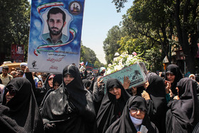 دفاع مقدس یکی از قله‌های رفیع تاریخ انقلاب است