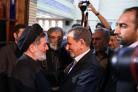 اسحاق جهانگیری در مراسم ختم مادر علی اکبر محتشمی پور