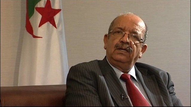 سفر وزیر خارجه الجزایر به منطقه/ گمانه‌زنی‌ها درباره احتمال میانجی‌گری الجزایر در بحران قطر