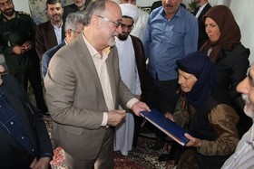 دیدار استاندار گیلان با خانواده شهید نادر سعیدی