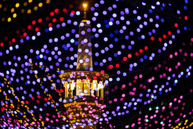 انتشار کتابی درباره زندگی امام رضا(ع)