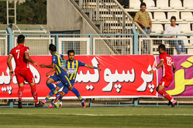 دیدار فوتبال بین تیم‌های گسترش فولاد و سپید رود رشت 