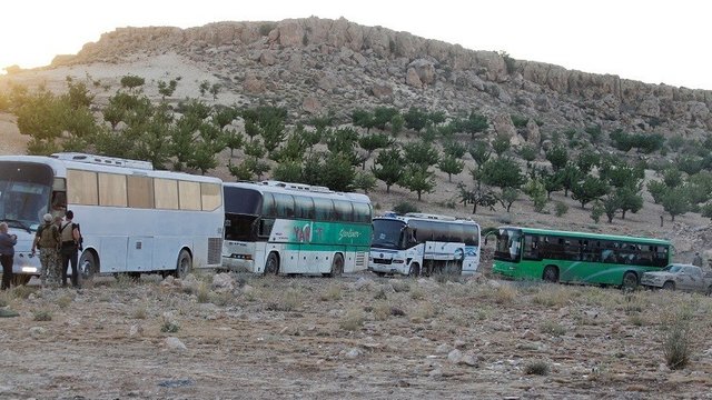 خروج اعضای "سرایا اهل الشام" از عرسال به سوریه به امروز موکول شد