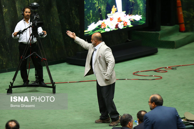 «در صحن علنی مجلس حریم شخصی وجود ندارد»