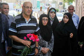 زیارت مزار شهید فرانسوی توسط پدر شهید پس از ۳۰ سال