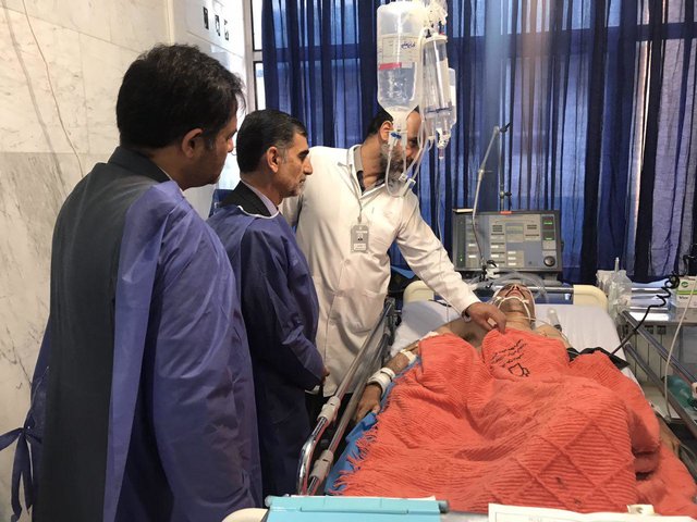 عیادت دبیر ستاد اردوهای جهادی وزارت بهداشت از جهادگران حادثه دیده در گیلانغرب