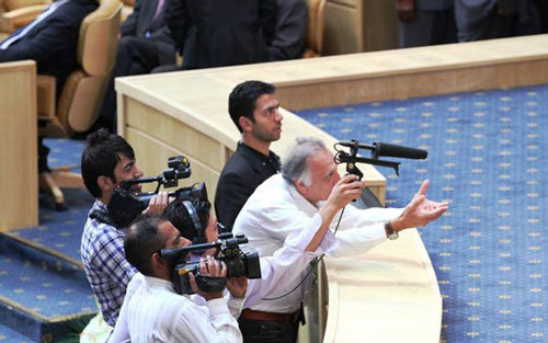 احمد نجفی:  از گذشته درس بگیریم