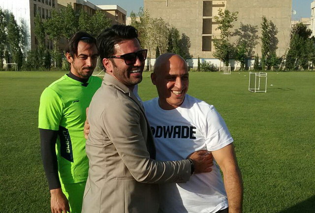 نیکبخت واحدی: چرا به بعضی‌ها ۳ سال فرصت دادند و به منصوریان نه؟