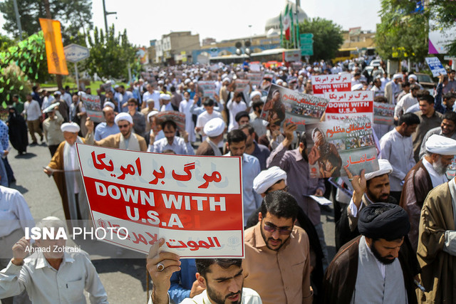 نمازگزاران قم با برپایی راهپیمایی فجایع نسل‌کشی مسلمانان میانمار را محکوم کردند