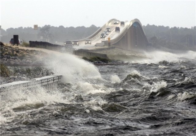 طوفان "ایرما"بر آب‌وهوای دیگر کشورها اثر ندارد/آمادگی دانشکده جغرافیا برای انجام مطالعات مشترک
