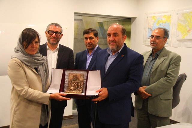 بازدید رییس موزه لیون فرانسه از موزه انقلاب اسلامی و دفاع مقدس