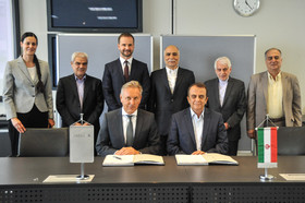 امضای قرارداد همکاری بین ایران خودرو و دایملر( مرسدس بنز)