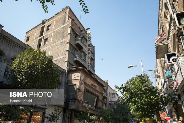 عکس تزیینی است توضیحات شهرداری در مورد تخریب سردر سه سینمای قدیمی