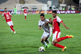 دیدار تیم‌های فوتبال پرسپولیس و پیکان 