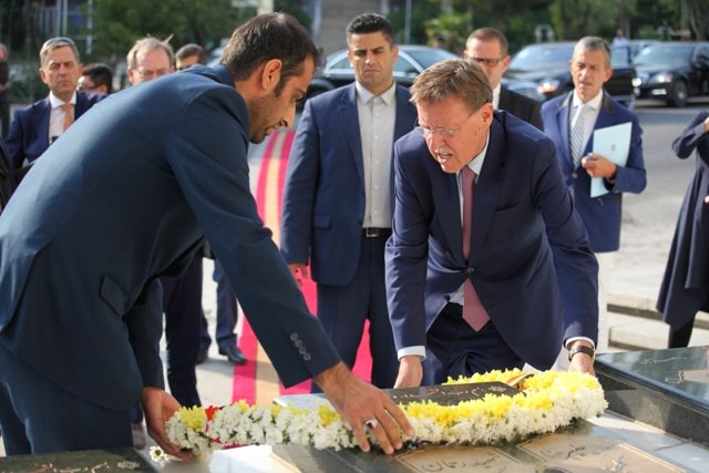 بازدید رییس مجلس نمایندگان بلژیک از موزه انقلاب اسلامی و دفاع مقدس