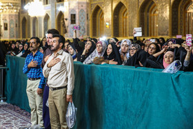 اهداء پرچم متبرک آستان قدس رضوی به هیات‌های مذهبی کشور