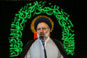 اهداء پرچم متبرک آستان قدس رضوی به هیات‌های مذهبی کشور