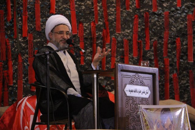 امثال شهید حججی‌ به ندای امام‌حسین(ع) پاسخ می‌دهند