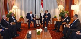 محمود عباس خطاب به سیسی: عزم‌مان را برای پایان دادن به اختلافات جزم کرده‌ایم