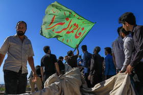 برپایی چادر عزاداری محرم در روستای ده زیار - کرمان