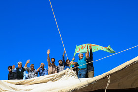 برپایی چادر عزاداری محرم در روستای ده زیار - کرمان