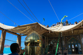 برپایی چادر عزاداری محرم در روستای ده زیار - کرمان