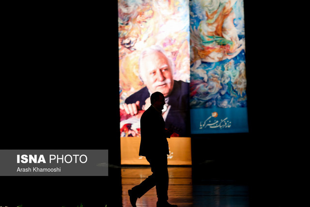 عکس تزیینی است ماجرای سابقه دار اهدای تابلوهای فرشچیان به کشورها