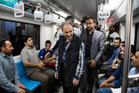 حضور محمد علی نجفی در مترو میرداماد