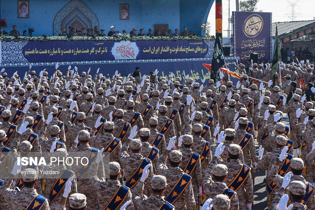 گزارش ایسنا از رژه روز ارتش و رونمایی جدیدترین تجهیزات نیروهای مسلح