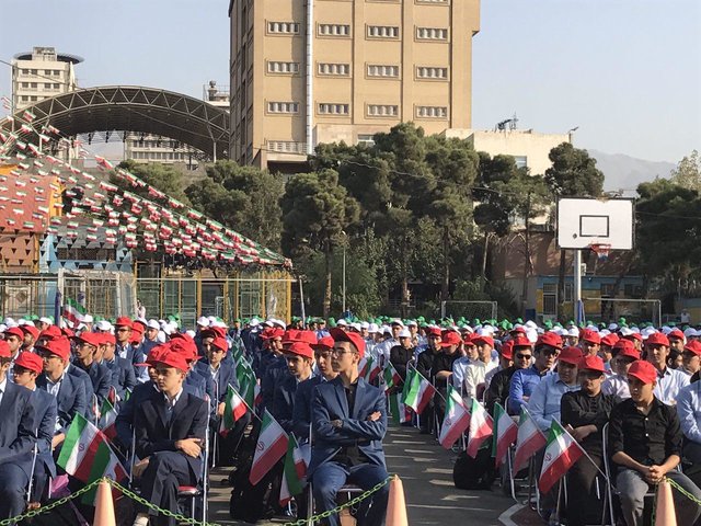 درخواست شهردار تهران از دانش‌آموزان برای بهبود زیست شهری