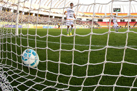 دروازه‌بان سابق سپاهان به نفت آبادان پیوست