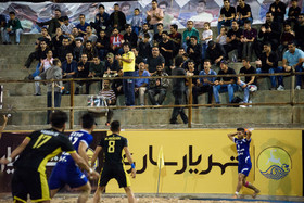 دیدار تیم‌های فوتبال ساحلی شهریار ساری و ملوان بندر گز