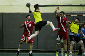  دیدار تیم‌های هندبال هپکو اراک و کبیر موتور کازرون