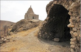 «ارگ ارغوانی» باغملک چه مشکلی برای مرمت شدن دارد؟