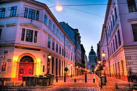 قرارداد جدید دانشگاه مجارستانی با کالج آمریکایی