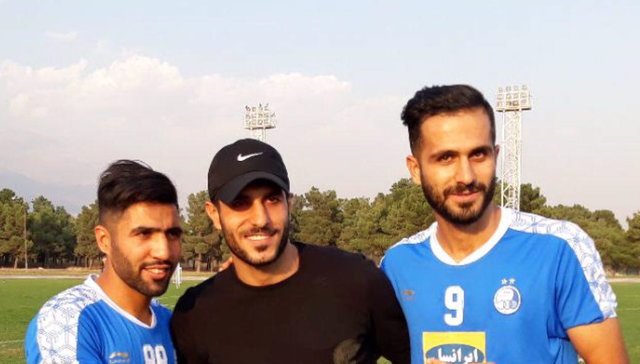 حضور بهنام برزای در محل تمرین استقلالی‌ها